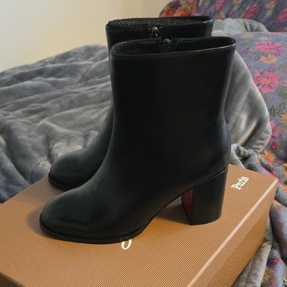 Black Heeled Boots